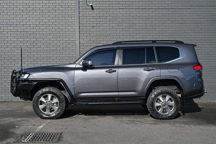 2022 Toyota Landcruiser VX