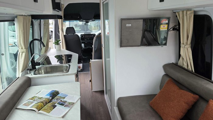2024 Winnebago Bondi 4S 4 Berth