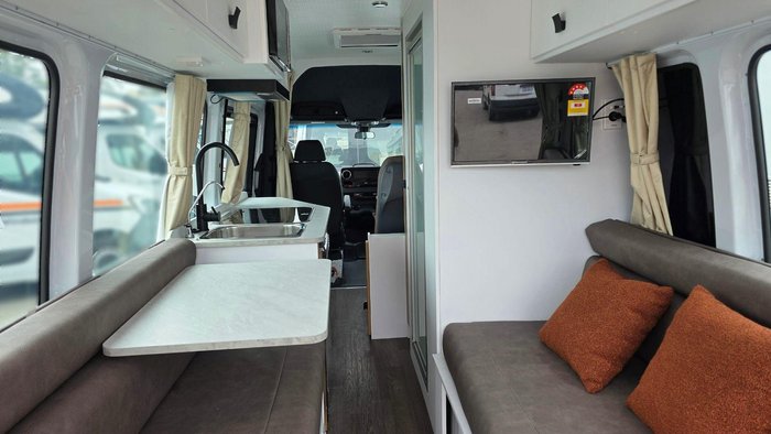 2024 Winnebago Bondi 4S 4 Berth