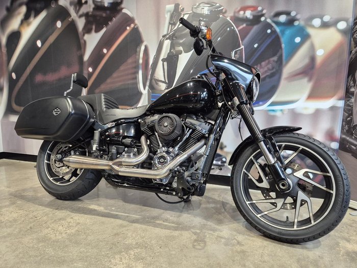 2017 Harley-Davidson Sport Glide 107 (FLSB)