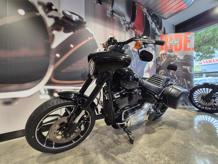 2017 Harley-Davidson Sport Glide 107 (FLSB) Softail Black