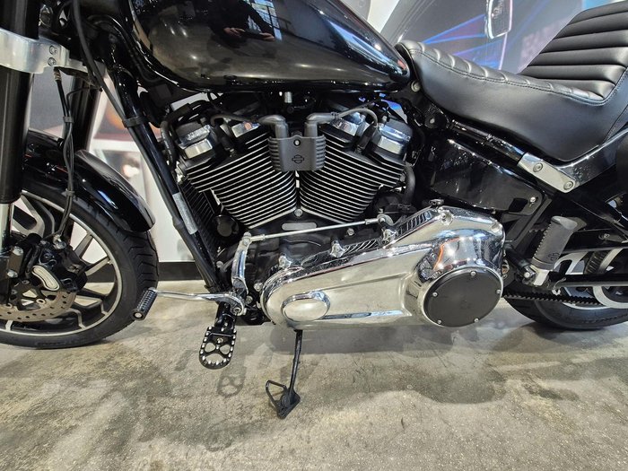 2017 Harley-Davidson Sport Glide 107 (FLSB) Softail Black