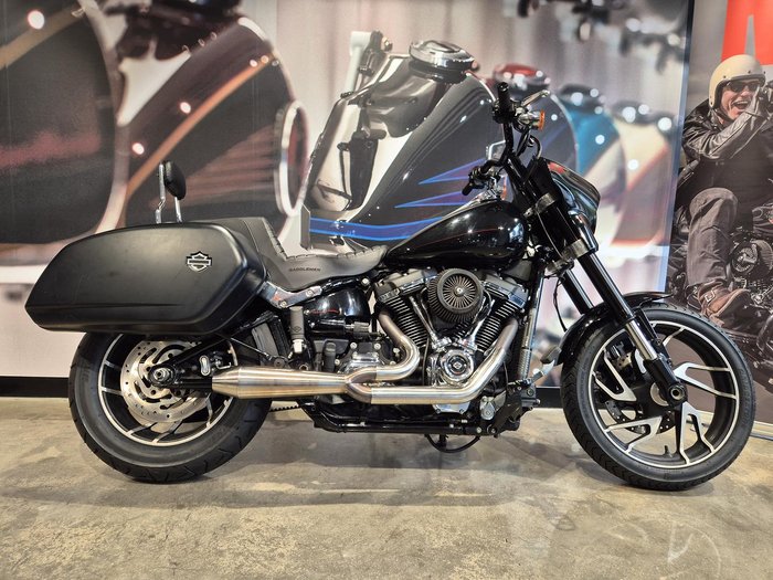 2017 Harley-Davidson Sport Glide 107 (FLSB) Softail Black