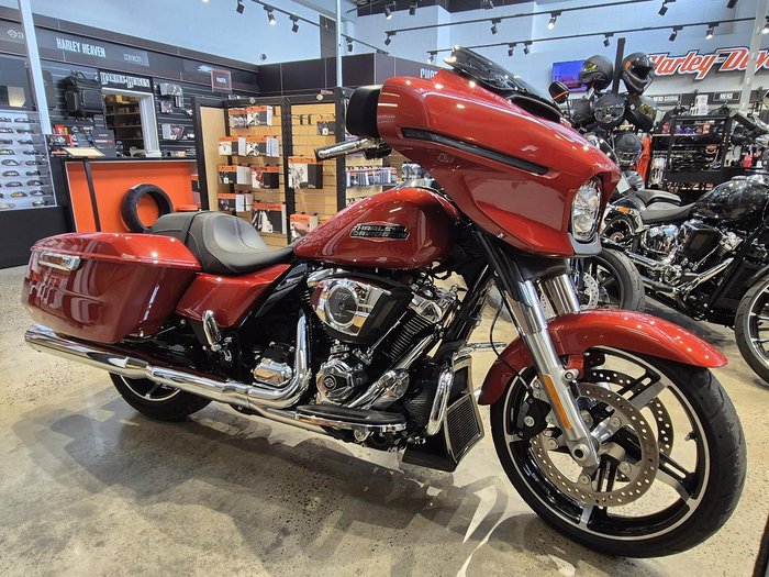2024 Harley-Davidson Street Glide 117 (FLHX) Touring Red