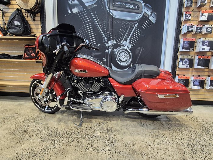 2024 Harley-Davidson Street Glide 117 (FLHX) Touring Red