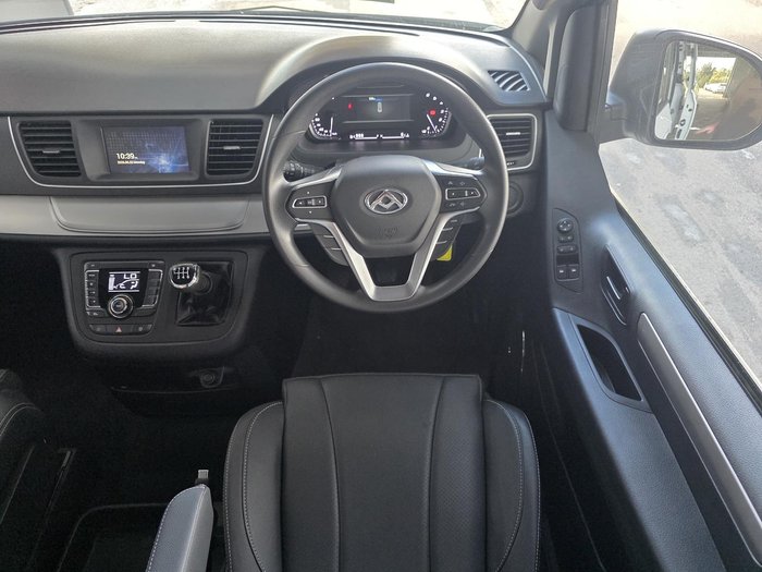 2023 LDV G10 +