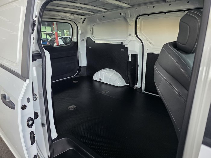 2023 LDV G10 +