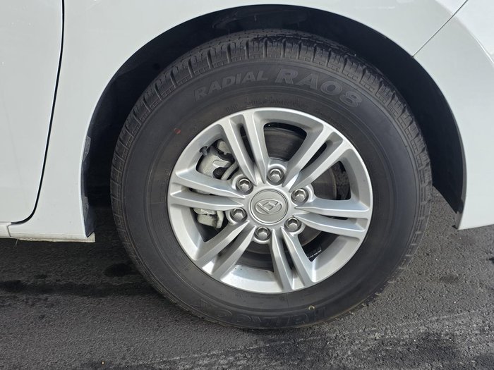 2023 LDV G10 +