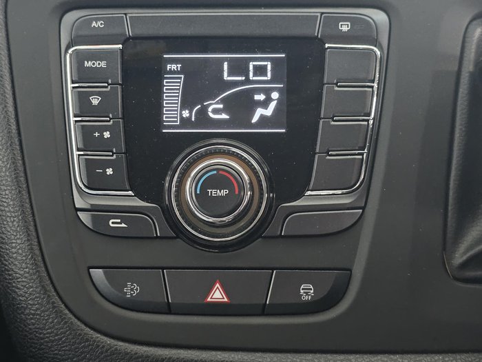 2023 LDV G10 +