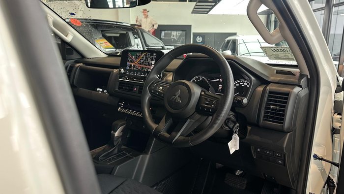 2026 Mitsubishi Triton GLX MV MY26 4x2 White