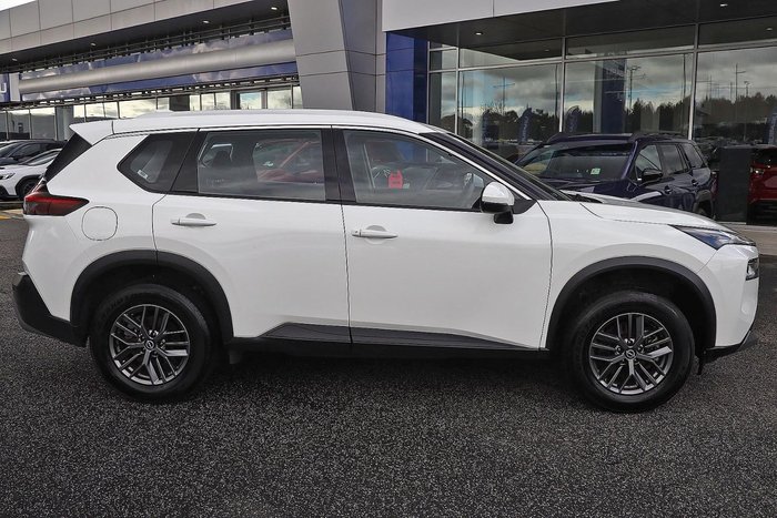 2024 Nissan X-TRAIL ST