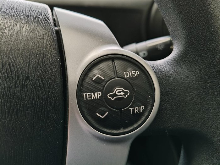 2013 Toyota Prius C NHP10R Silver Pearl