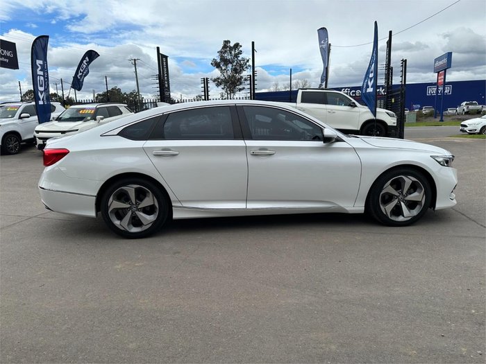 2019 Honda Accord VTi-LX