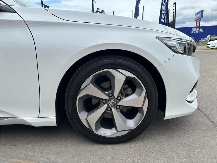 2019 Honda Accord VTi-LX