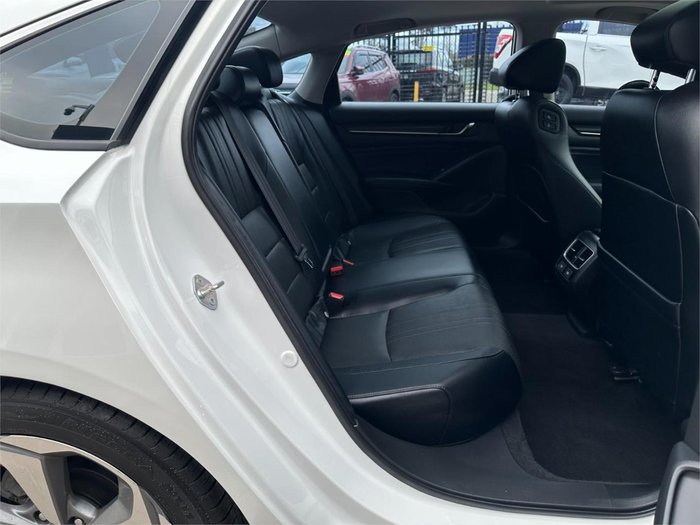 2019 Honda Accord VTi-LX