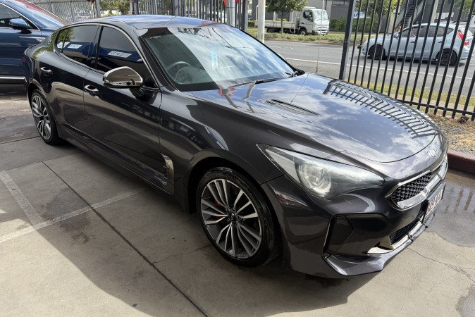 2020 KIA STINGER