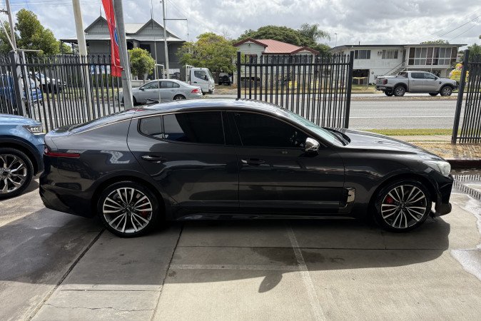 2020 KIA STINGER 330S (AEB)