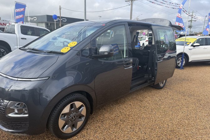 2022 HYUNDAI STARIA