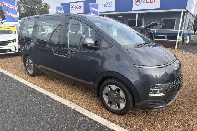 2022 HYUNDAI STARIA
