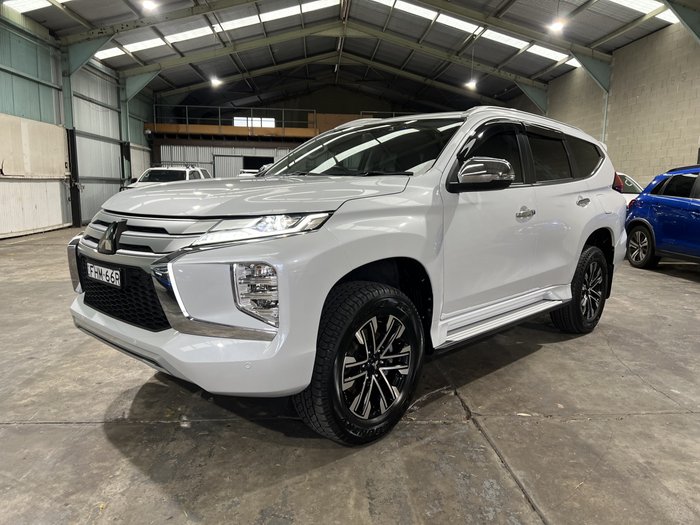 2022 Mitsubishi Pajero Sport GLS