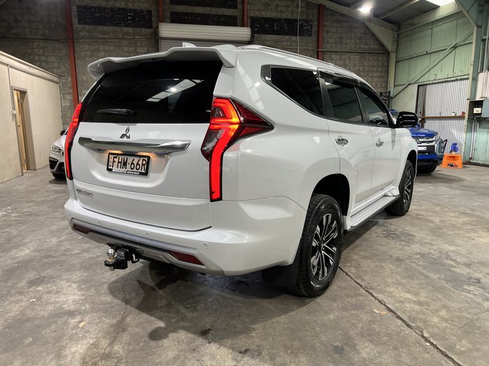 2022 Mitsubishi Pajero Sport GLS