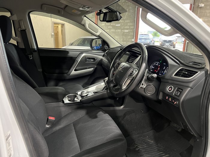 2022 Mitsubishi Pajero Sport GLS