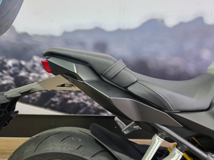 2021 Honda CB650R GREY