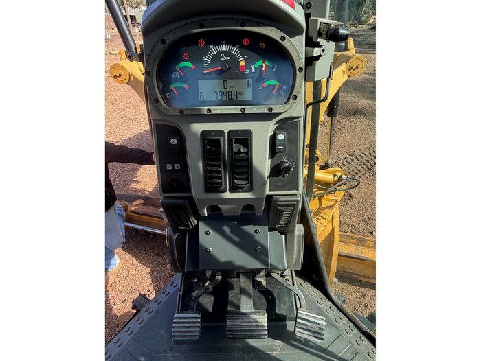 2013 Caterpillar 140M2