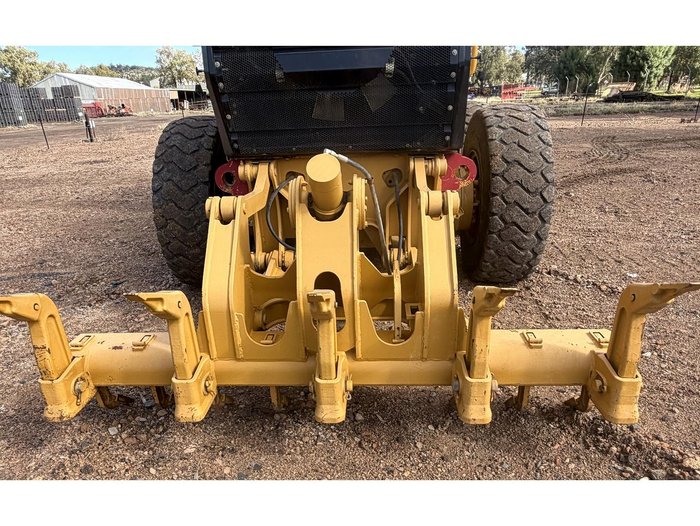 2013 Caterpillar 140M2