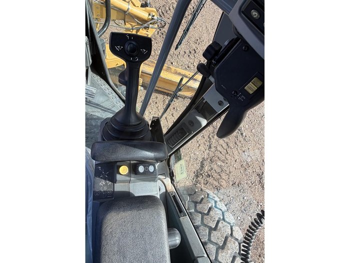 2013 Caterpillar 140M2