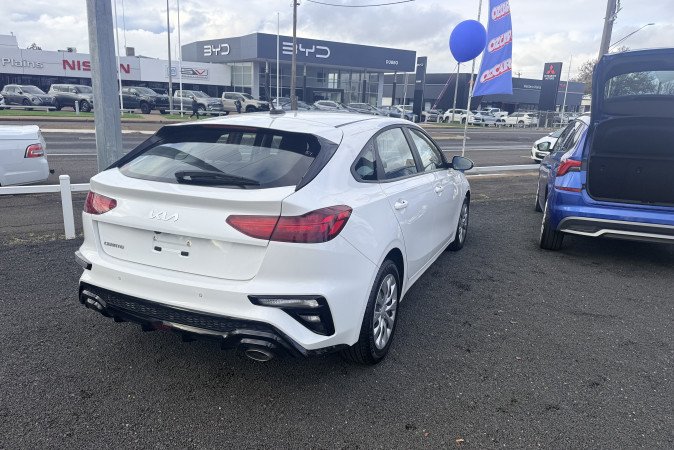 2024 KIA CERATO