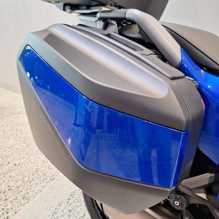 2025 BMW R 1300 RT Impulse