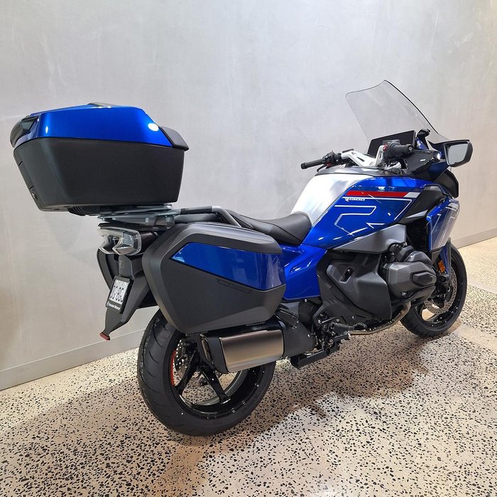 2025 BMW R 1300 RT Impulse