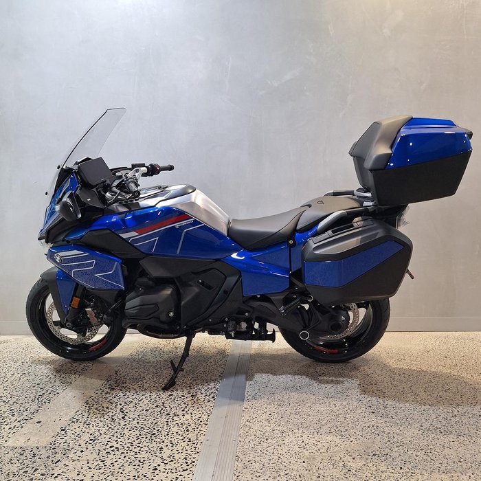 2025 BMW R 1300 RT Impulse