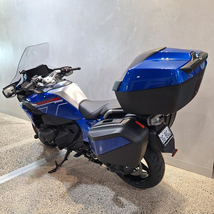 2025 BMW R 1300 RT Impulse