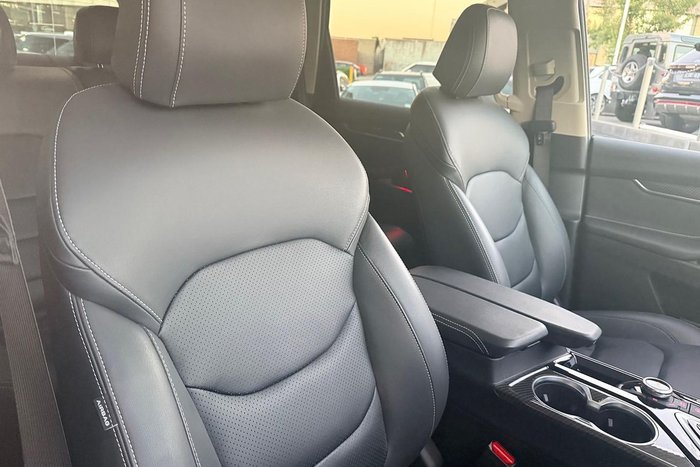 2025 LDV D90 Executive