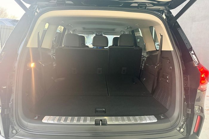 2025 LDV D90 Executive