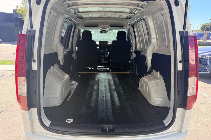 2024 Hyundai STARIA LOAD