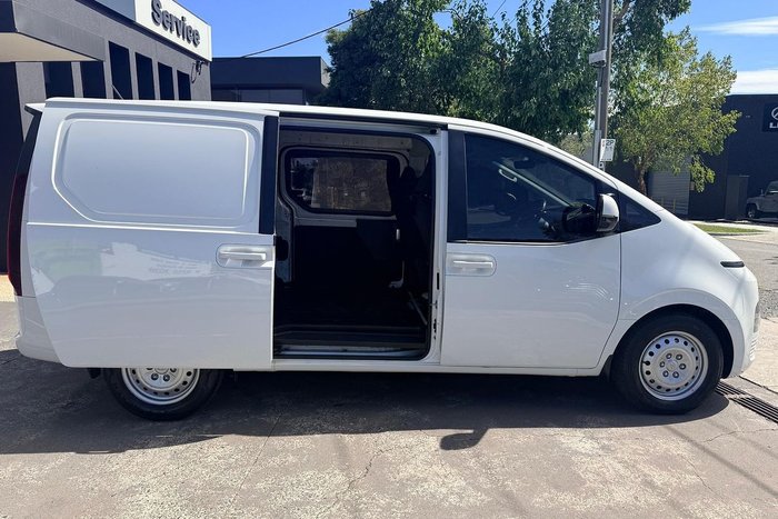 2024 Hyundai STARIA LOAD