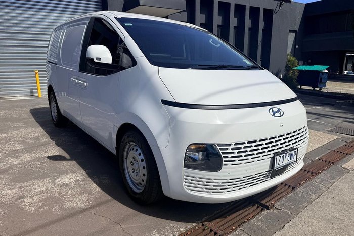 2024 Hyundai STARIA LOAD