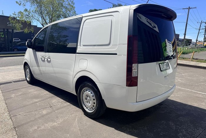 2024 Hyundai STARIA LOAD
