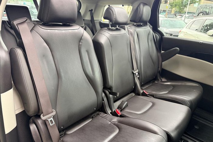 2023 Kia Carnival Special Edition