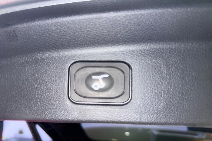 2025 Ford Everest Platinum