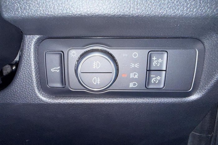 2025 Ford Everest Platinum
