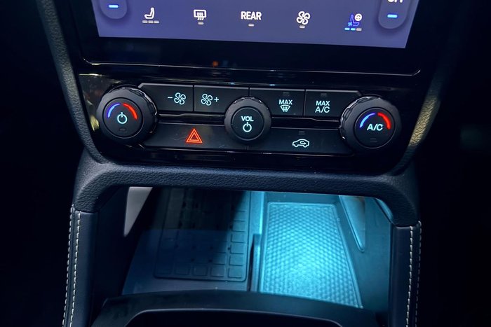 2025 Ford Everest Platinum