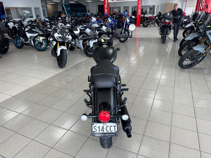 2025 Royal Enfield Classic 350 Dark