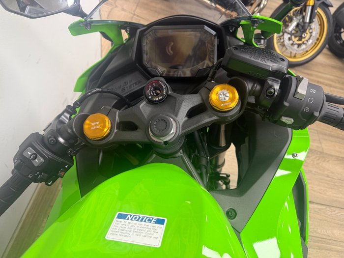 2026 Kawasaki NINJA 400 ZX-4RR KRT LIME GREEN