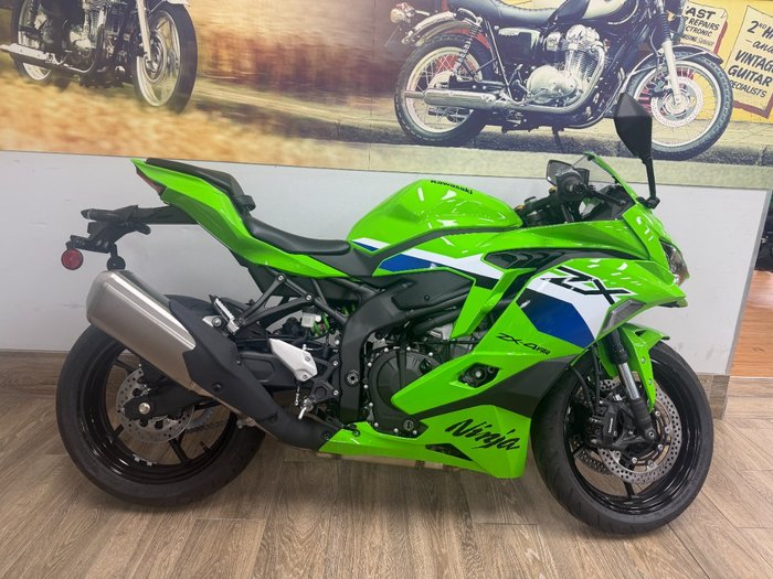 2026 Kawasaki NINJA 400 ZX-4RR KRT LIME GREEN