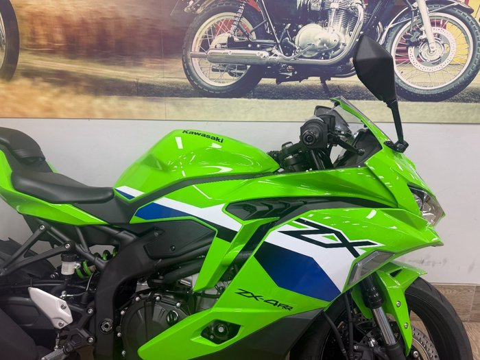 2026 Kawasaki NINJA 400 ZX-4RR KRT LIME GREEN