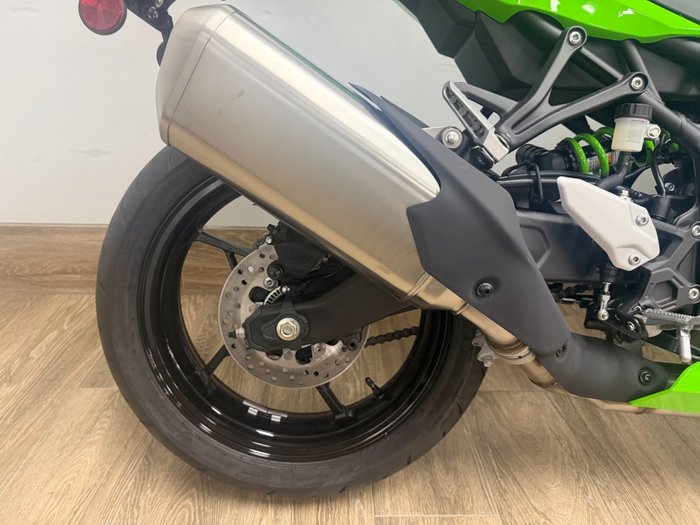 2026 Kawasaki NINJA 400 ZX-4RR KRT LIME GREEN